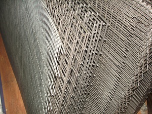 paslanmaz puntalı kafes